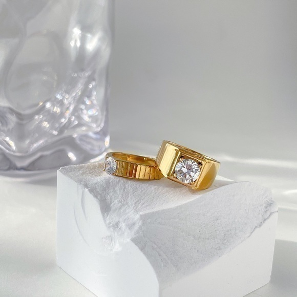 18k Gold Plated Thin Signet Ring with Cubic Zirconia - Picture 1 of 11